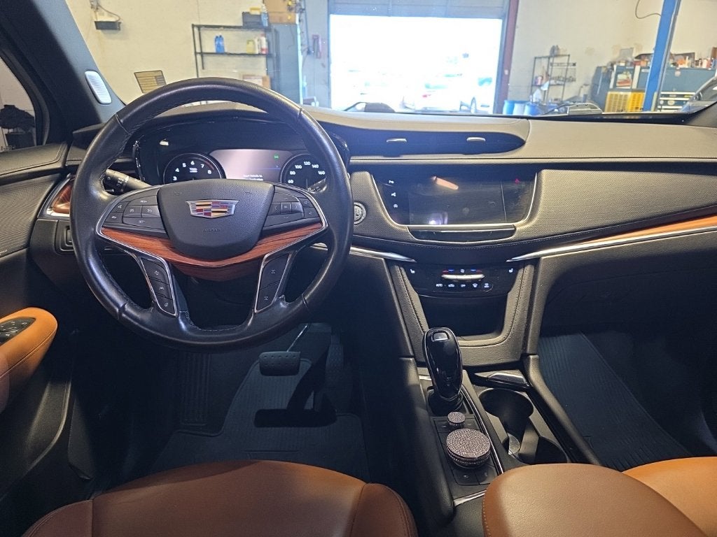 2021 Cadillac XT5 Premium Luxury