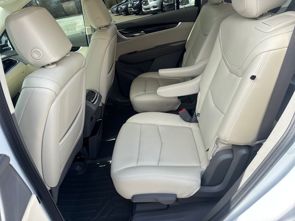 2025 Cadillac XT6 FWD Premium Luxury