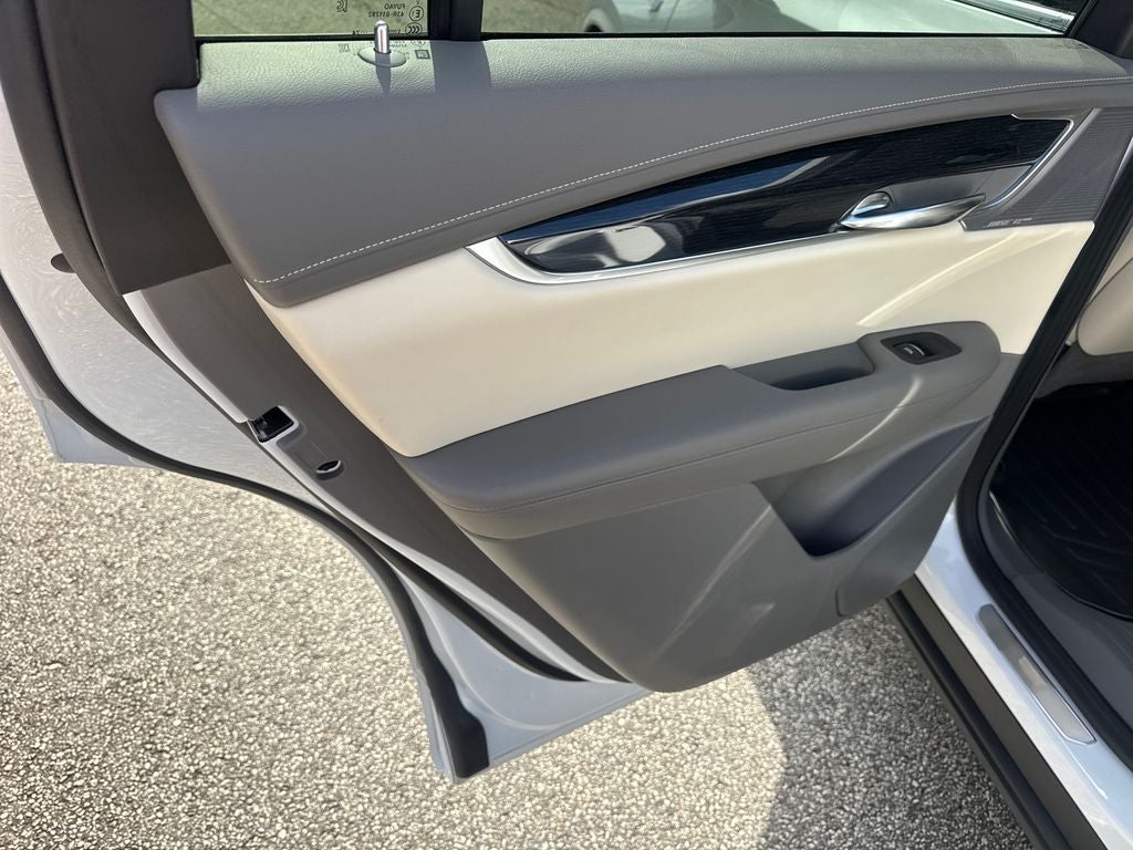 2025 Cadillac XT6 FWD Premium Luxury