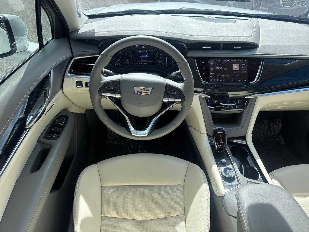 2025 Cadillac XT6 FWD Premium Luxury