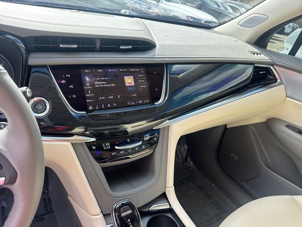 2025 Cadillac XT6 FWD Premium Luxury
