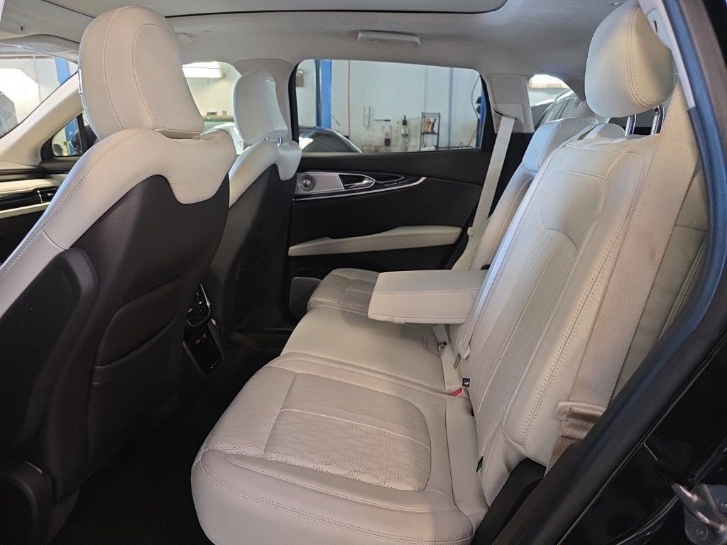 2021 Lincoln Nautilus Black Label