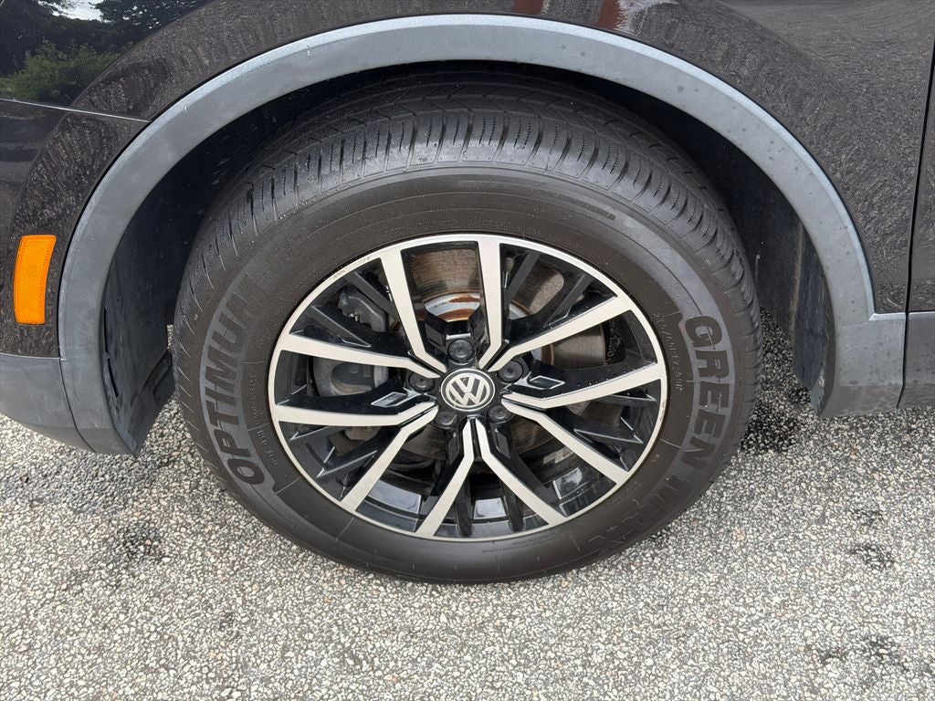 2021 Volkswagen Tiguan SE R-Line Black