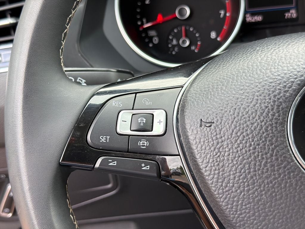 2021 Volkswagen Tiguan SE R-Line Black