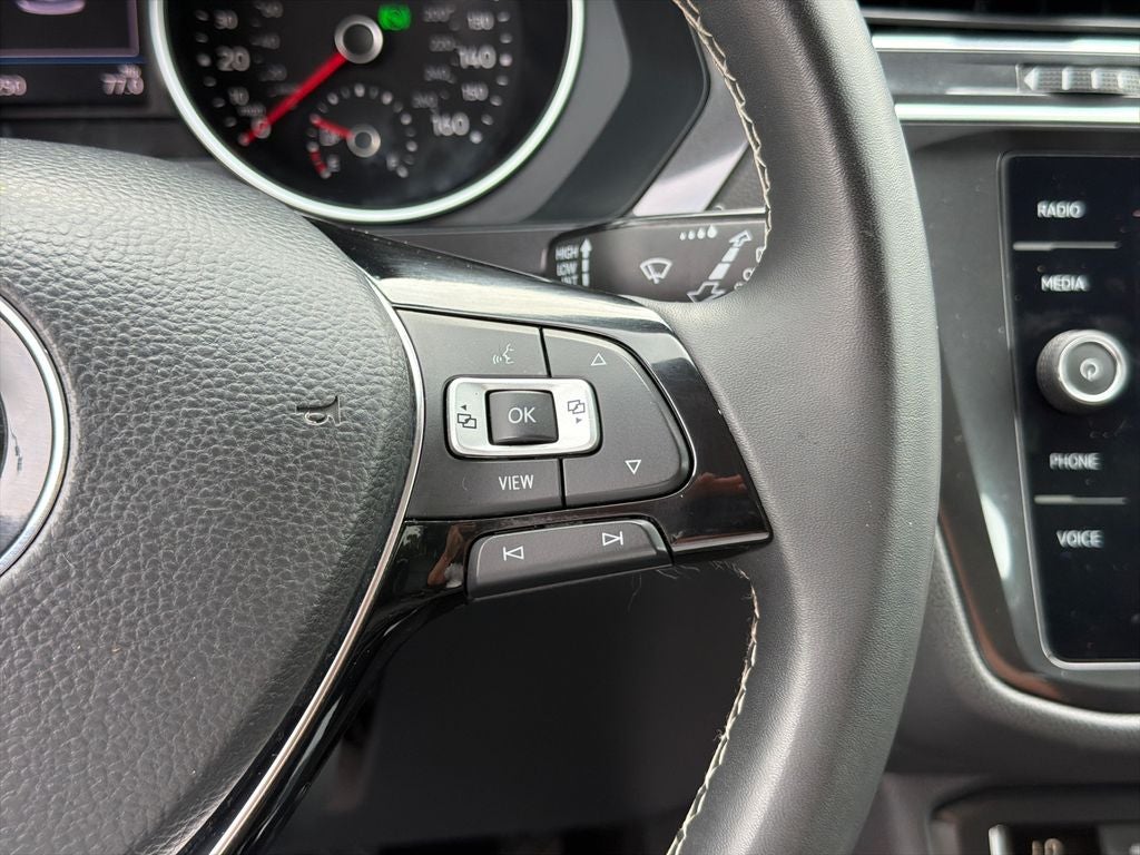 2021 Volkswagen Tiguan SE R-Line Black