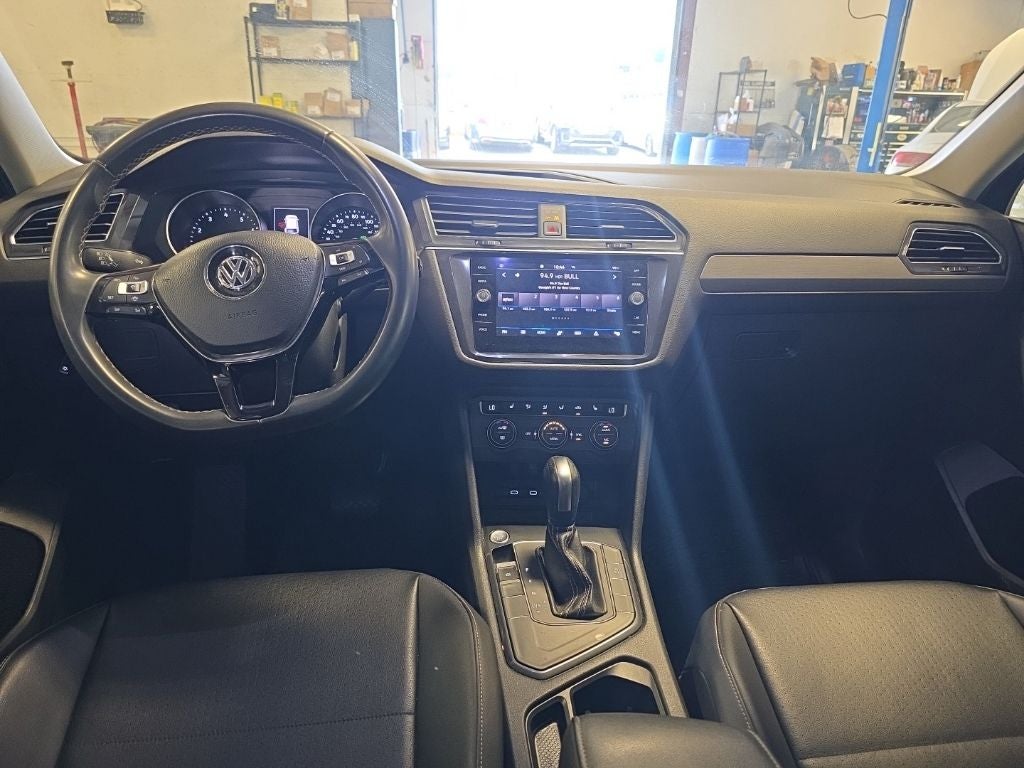 2021 Volkswagen Tiguan SE R-Line Black