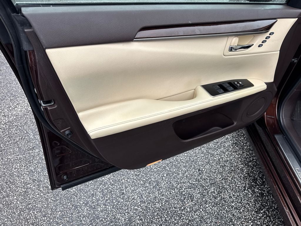 2016 Lexus ES 4dr Sdn