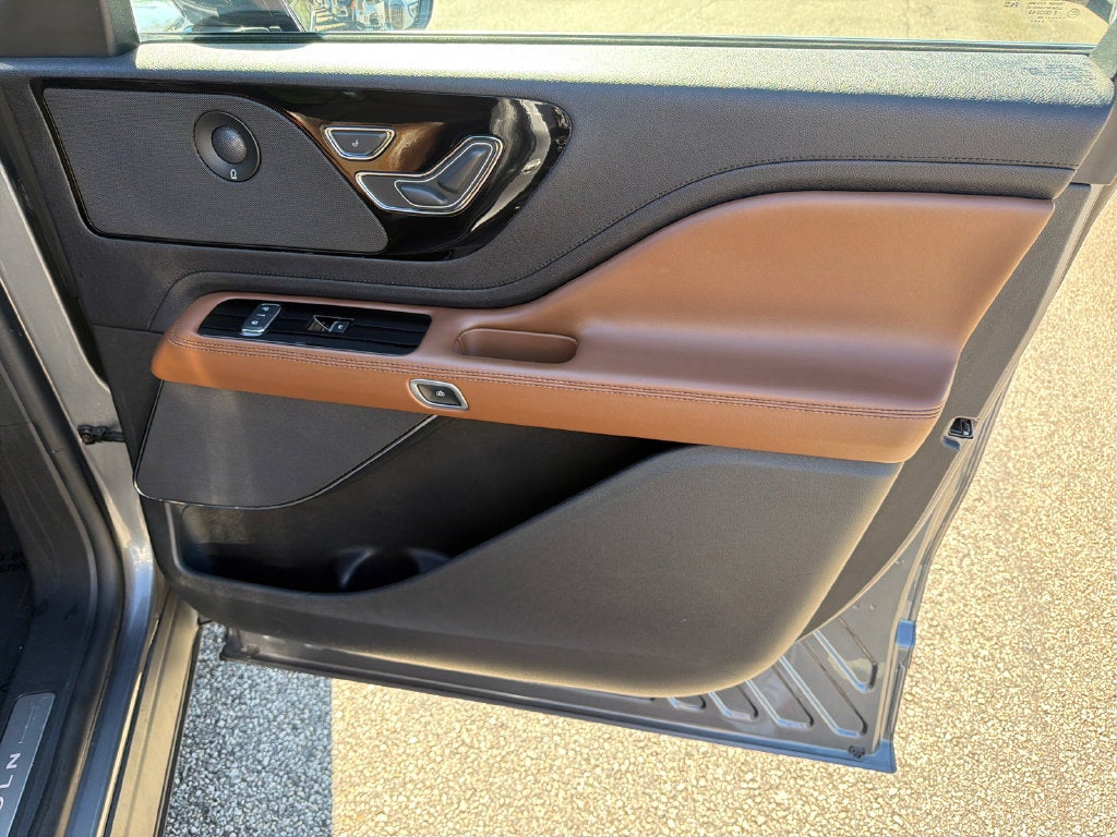 2022 Lincoln Aviator Plug-In Hybrid Grand Touring SE 21 TH VS BS