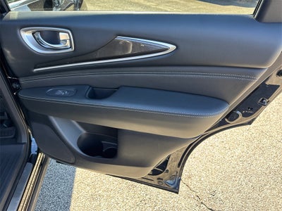 2019 INFINITI QX60 LUXE