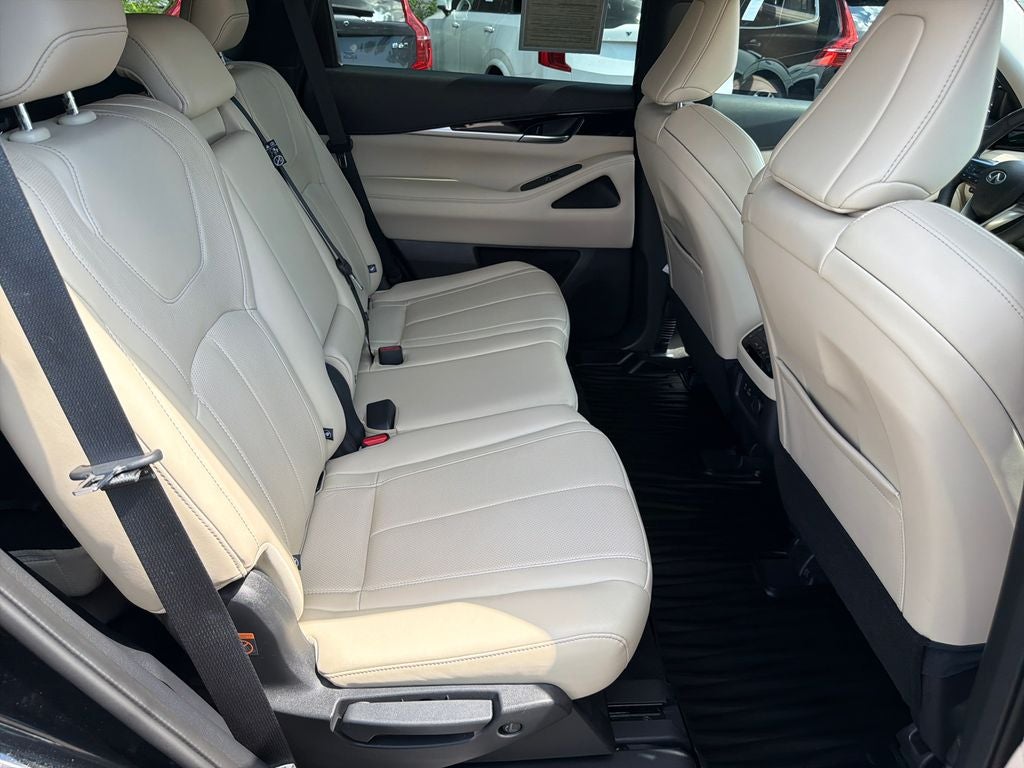 2023 INFINITI QX60 PURE