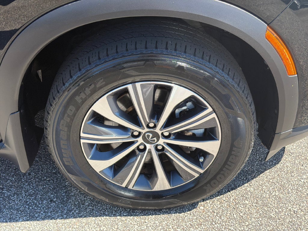 2023 INFINITI QX60 PURE SE 18 BS