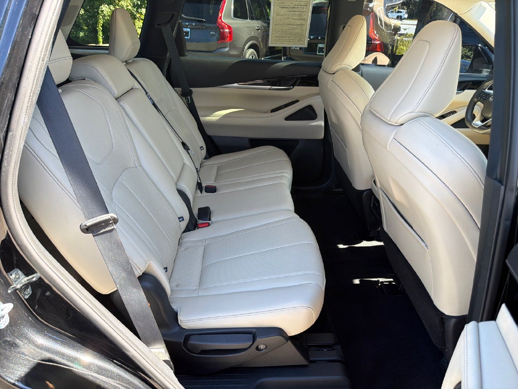 2023 INFINITI QX60 PURE SE 18 BS
