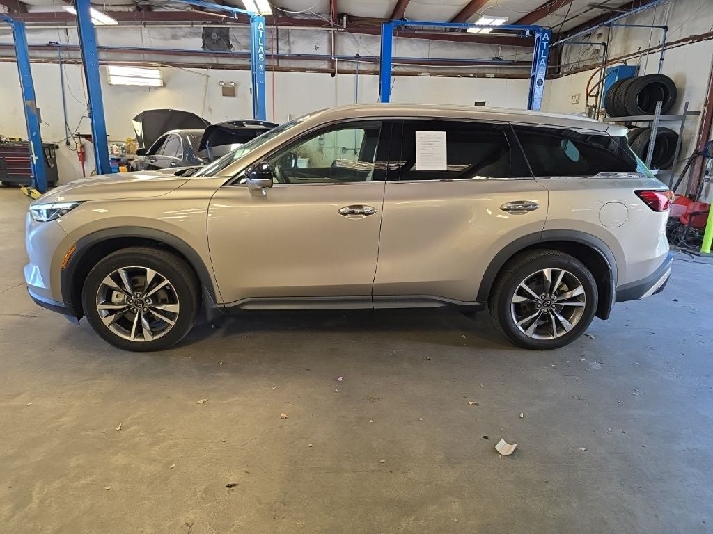 2023 INFINITI QX60 LUXE