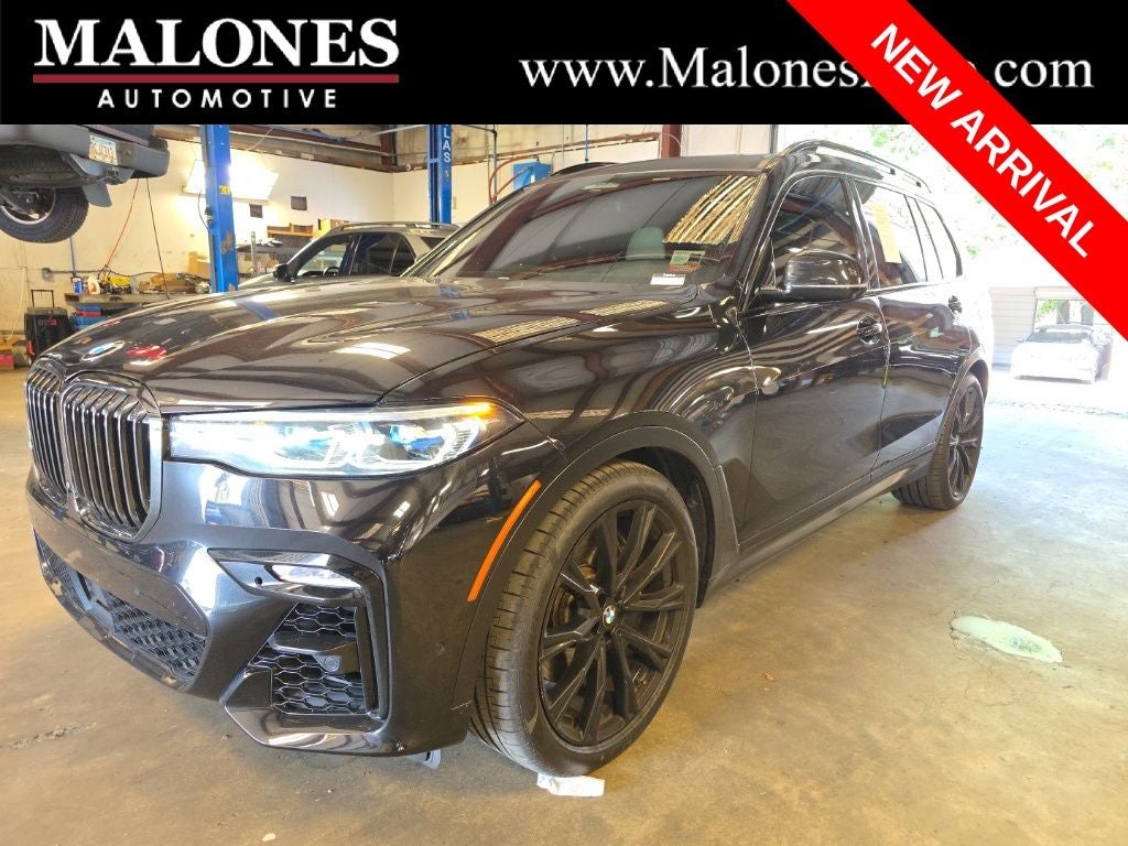 2022 BMW X7 M50i