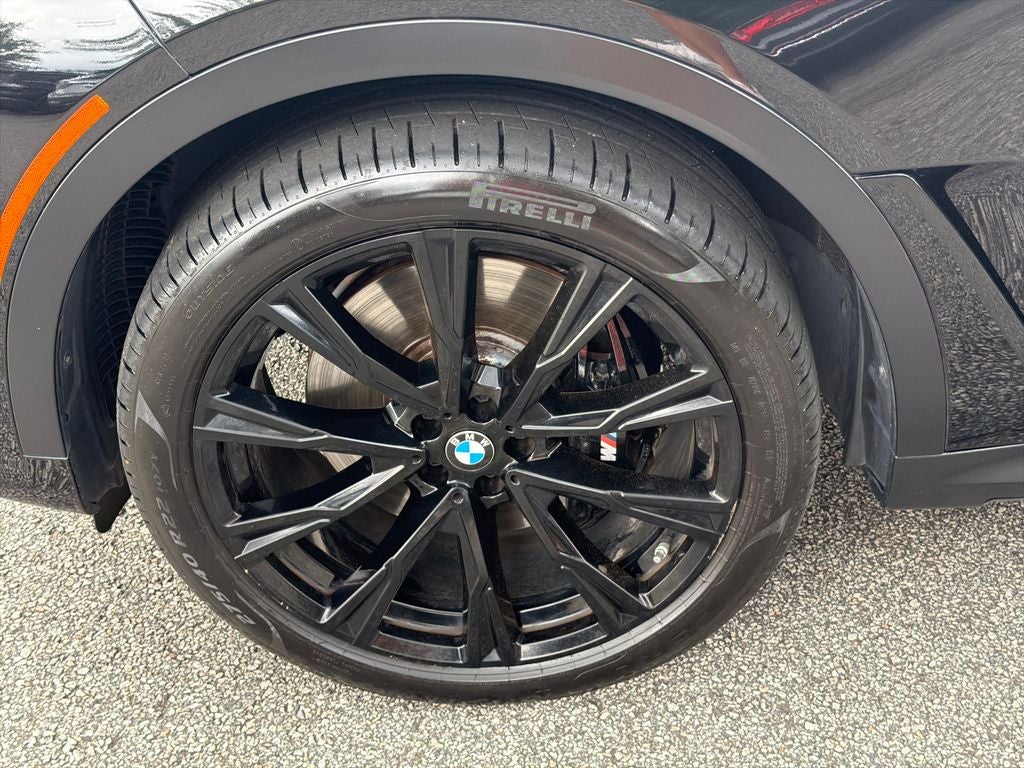 2022 BMW X7 M50i