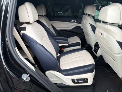2022 BMW X7 M50i