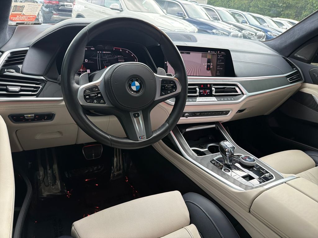 2022 BMW X7 M50i