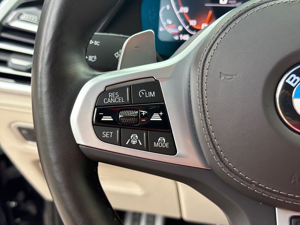 2022 BMW X7 M50i
