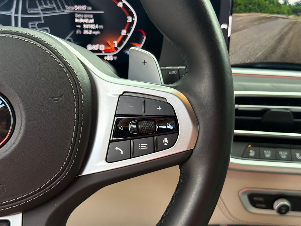 2022 BMW X7 M50i