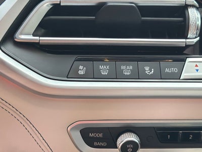 2022 BMW X7 M50i
