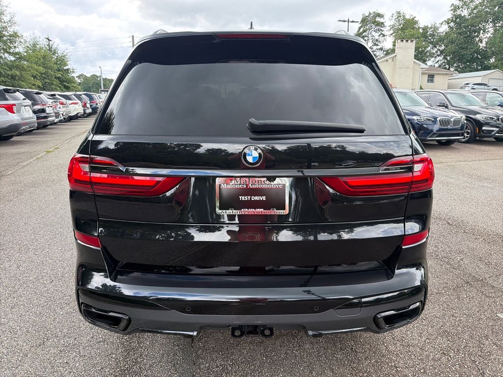 2022 BMW X7 M50i