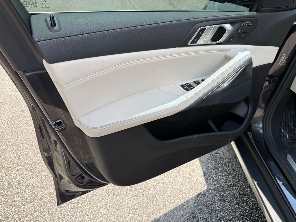 2023 BMW X6 xDrive40i