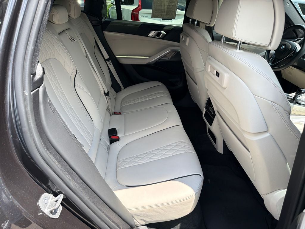 2023 BMW X6 xDrive40i