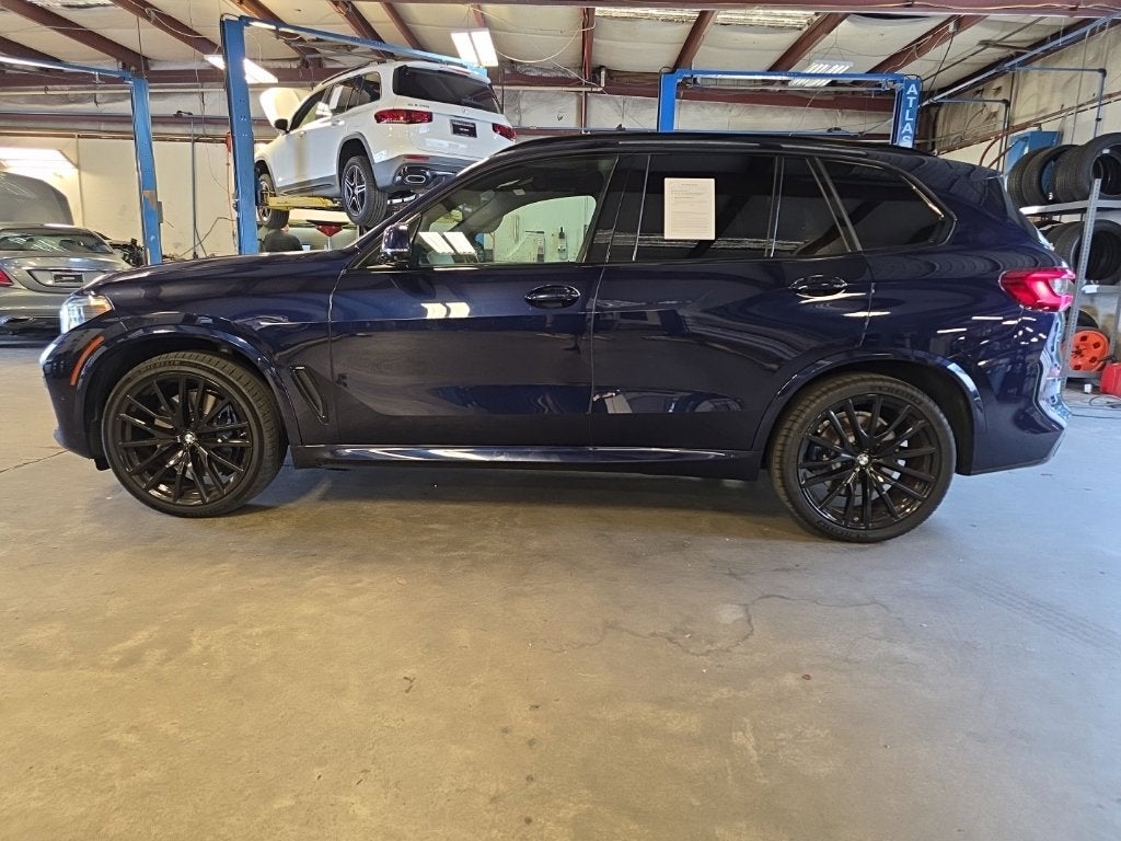 2020 BMW X5 M50i