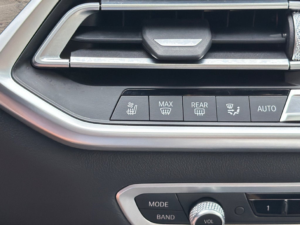 2020 BMW X5 M50i SE 22 EXEC DRVAST PANO SV HU LP SV AC