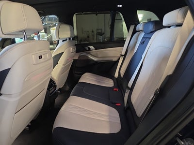 2020 BMW X5 M50i