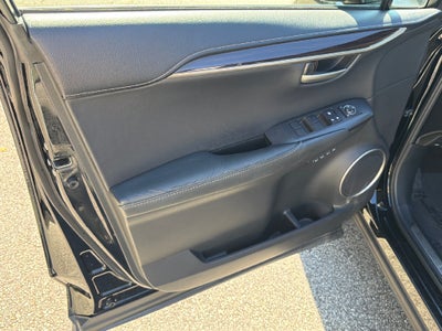 2015 Lexus NX 300h SE * 18 LUX NAV VS