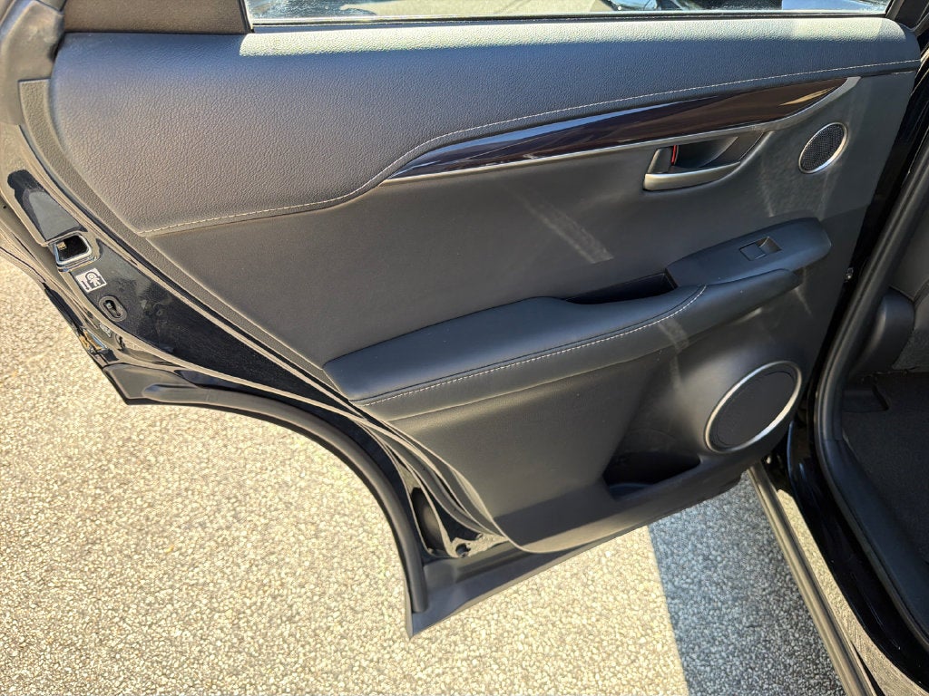 2015 Lexus NX 300h SE * 18 LUX NAV VS