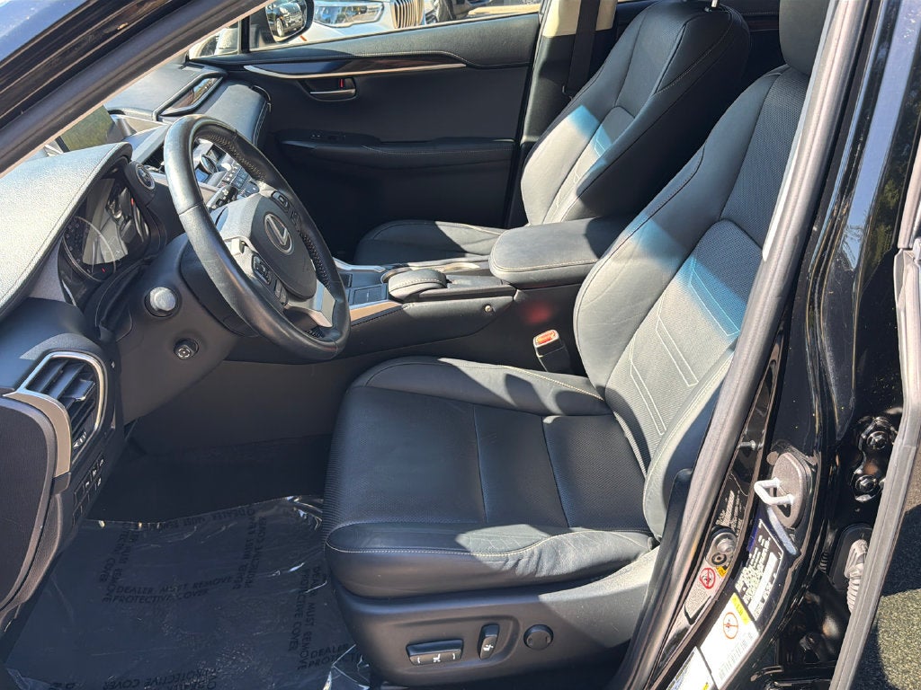 2015 Lexus NX 300h SE * 18 LUX NAV VS