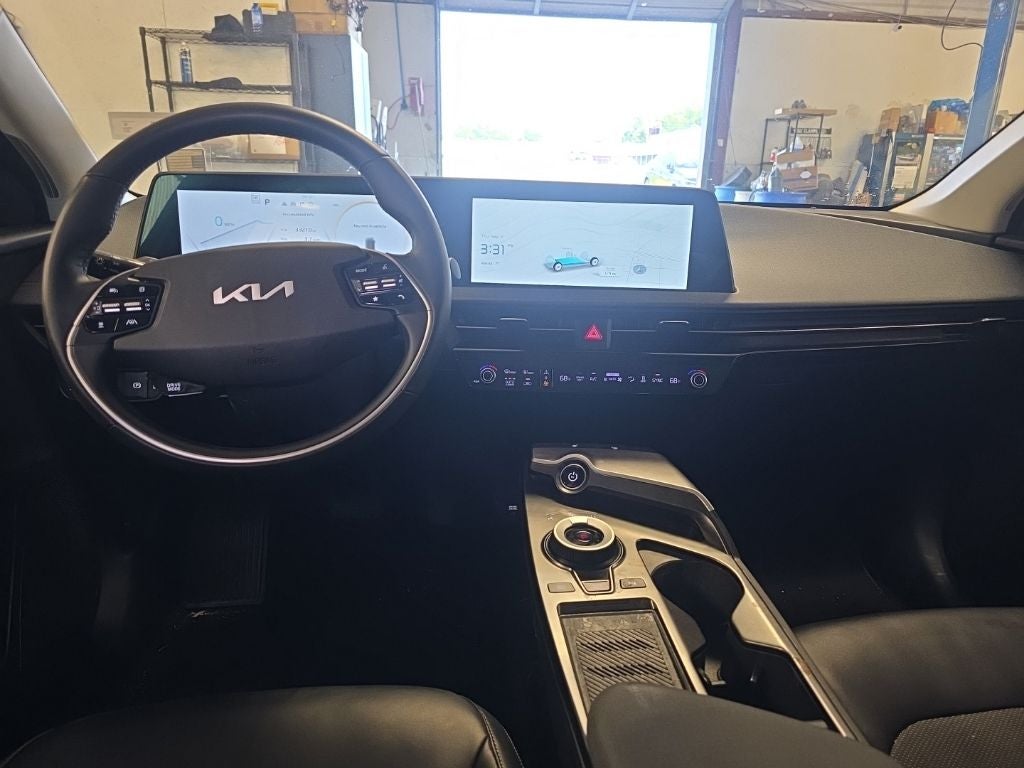 2022 Kia EV6 Light