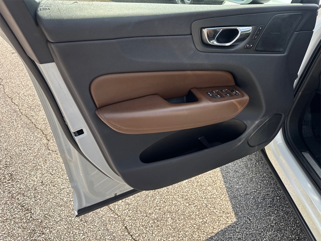 2019 Volvo XC60 Hybrid Inscription