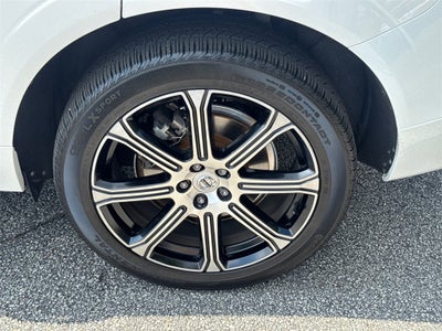 2019 Volvo XC60 Hybrid Inscription