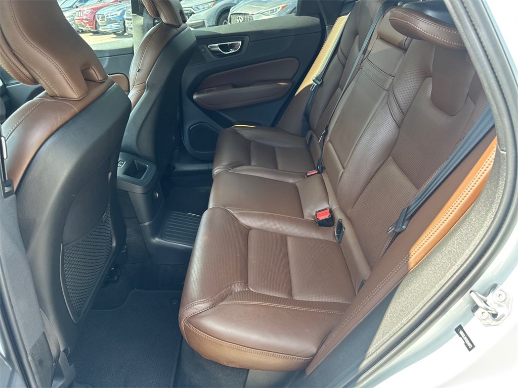 2019 Volvo XC60 Hybrid Inscription