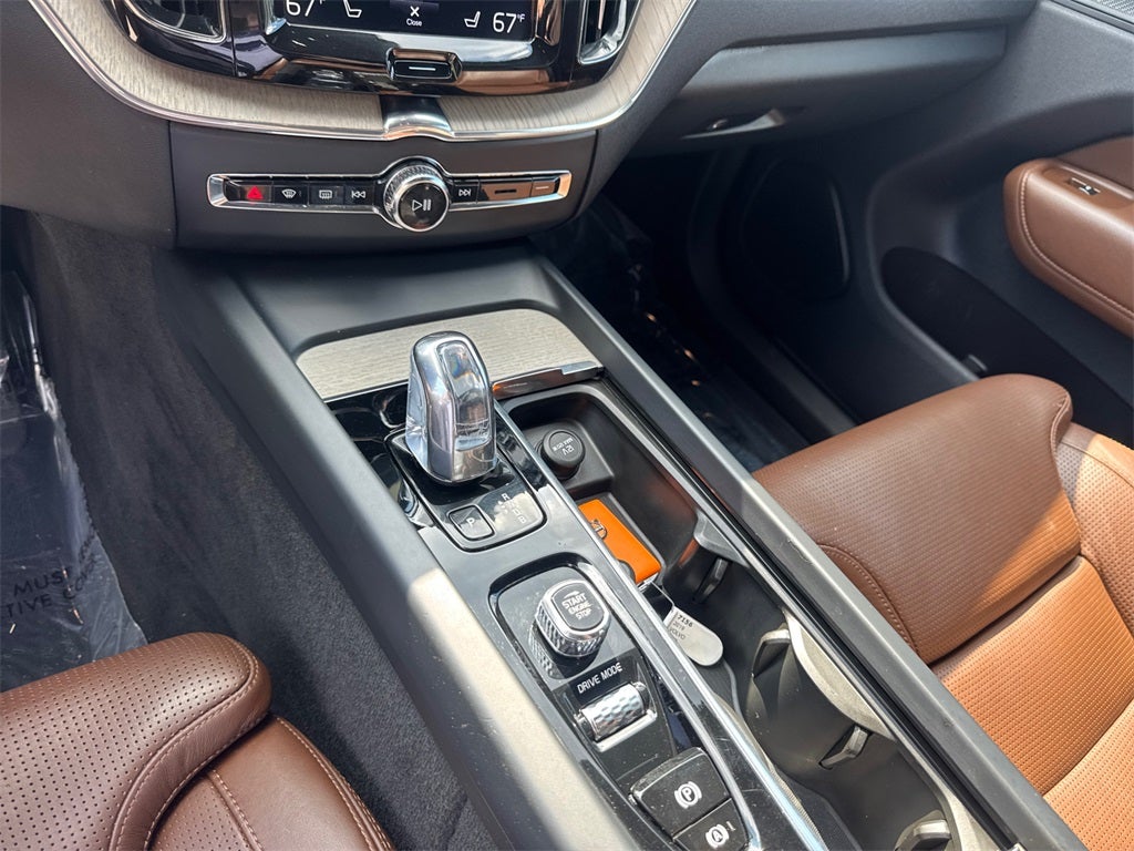 2019 Volvo XC60 Hybrid Inscription