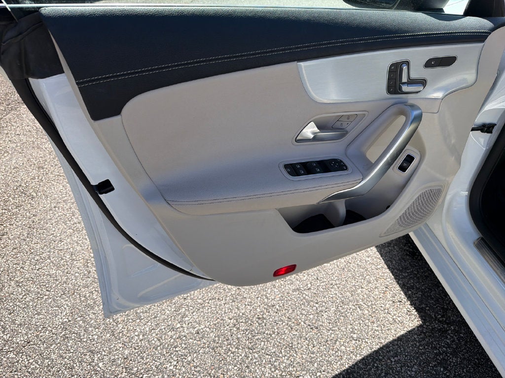 2023 Mercedes-Benz CLA 10
