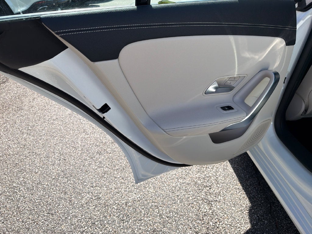 2023 Mercedes-Benz CLA 21