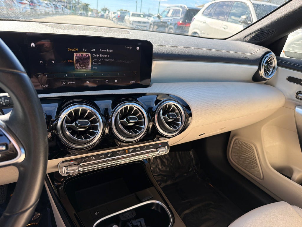 2023 Mercedes-Benz CLA 29