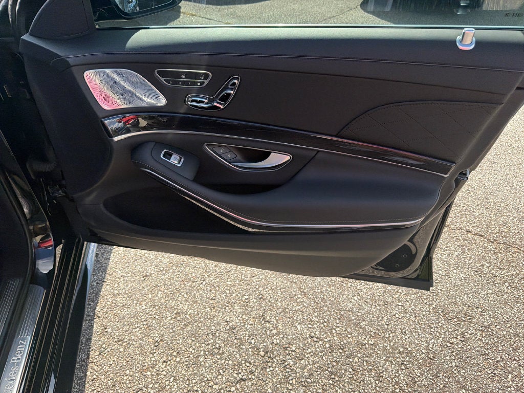 2020 Mercedes-Benz S-Class S 560 SE 20 AMG® DT PANO HU SV VS AC