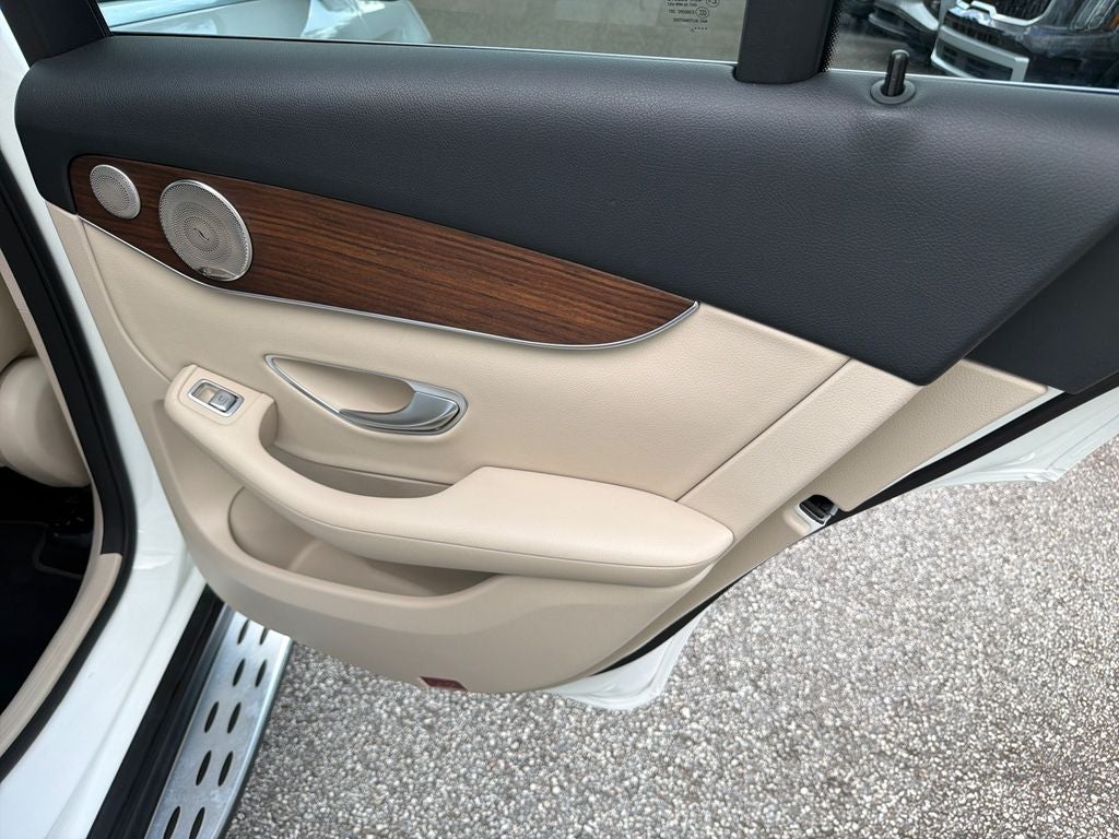 2021 Mercedes-Benz GLC GLC 300