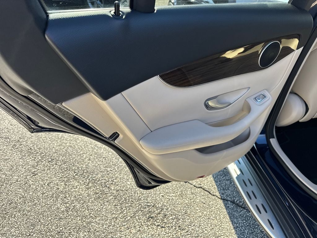 2021 Mercedes-Benz GLC GLC 300