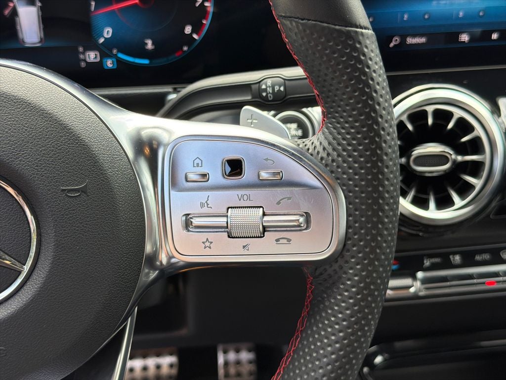 2023 Mercedes-Benz GLB GLB 250 SE 20 AMG® PT PANO SV AC