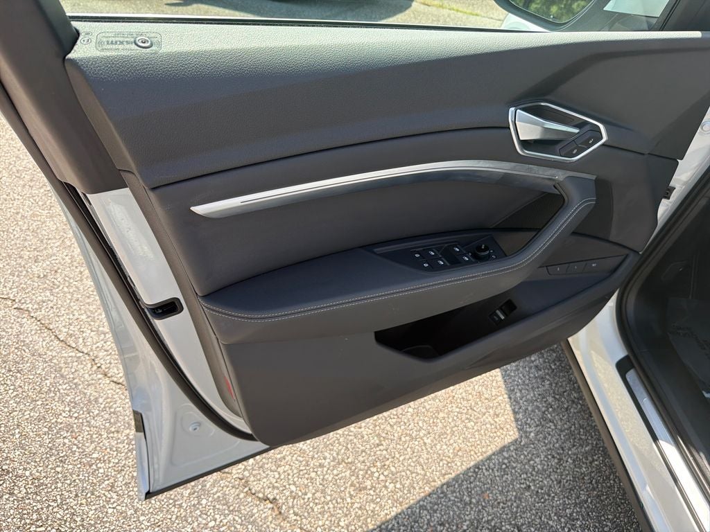 2022 Audi e-tron Premium
