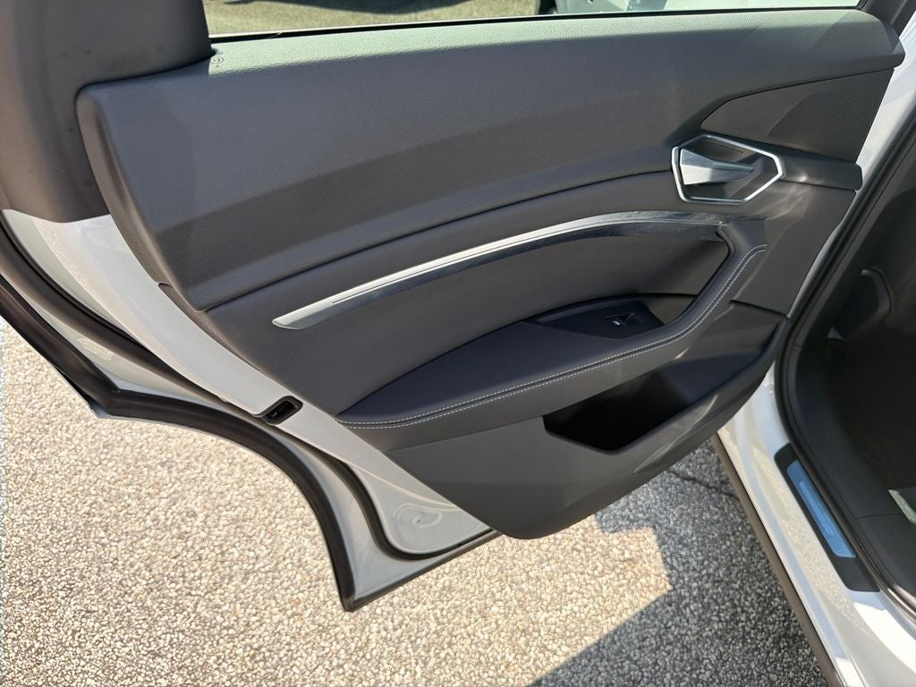 2022 Audi e-tron Premium