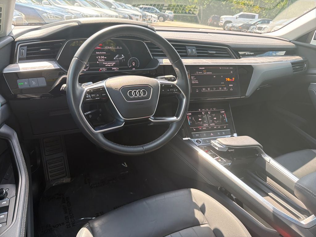 2022 Audi e-tron Premium