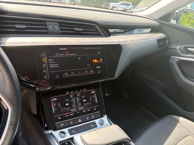 2022 Audi e-tron Premium