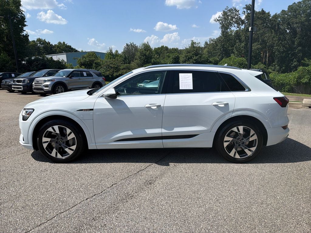 2022 Audi e-tron Premium
